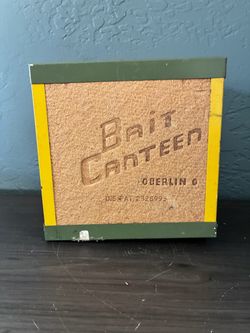 Vintage OBERLIN Fishing Bait Canteen. Approx. 7x7x7. 2 Doors. Cork & Metal.