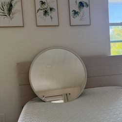 White mirror 30”/ Espejo Blanco 30 Pulgadas