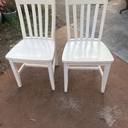 2 Dinning Chairs At 20 Dollar Each One