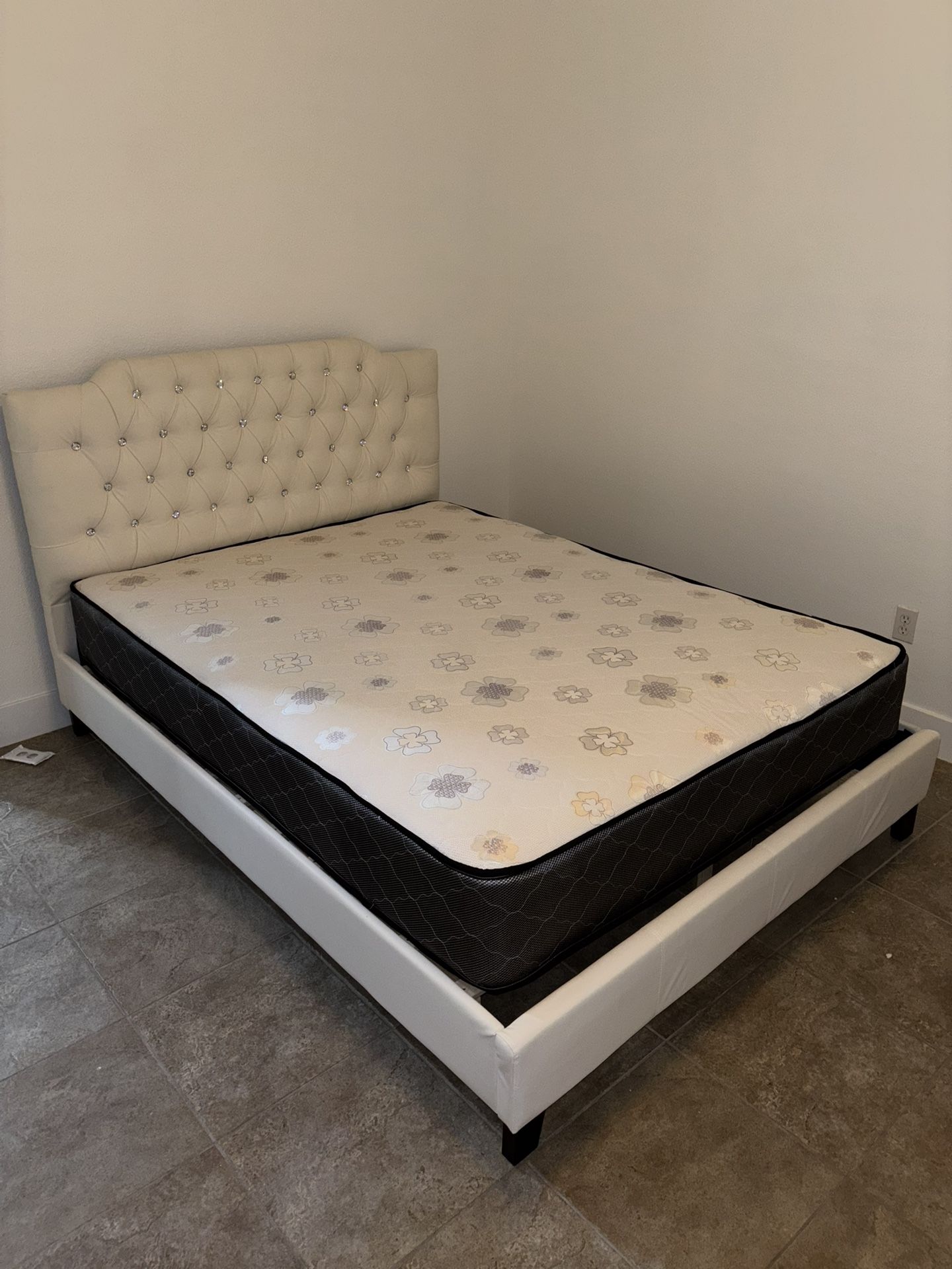 Queen Size Bed Frame With Mattress