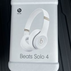 Beats Solo 4
