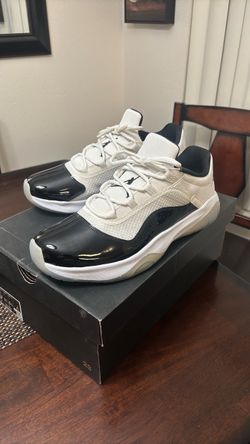 Air Jordan 11 CMFT Low Sneakers