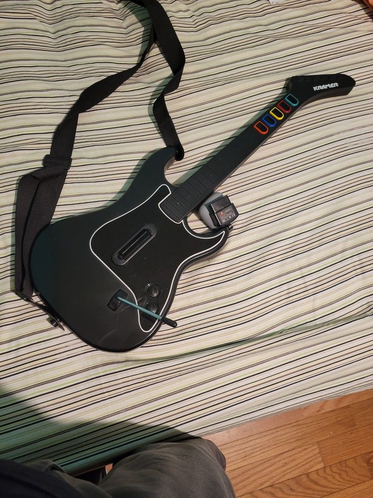 PS2 Kramer GUITAR HERO bundle With Dongle And Games