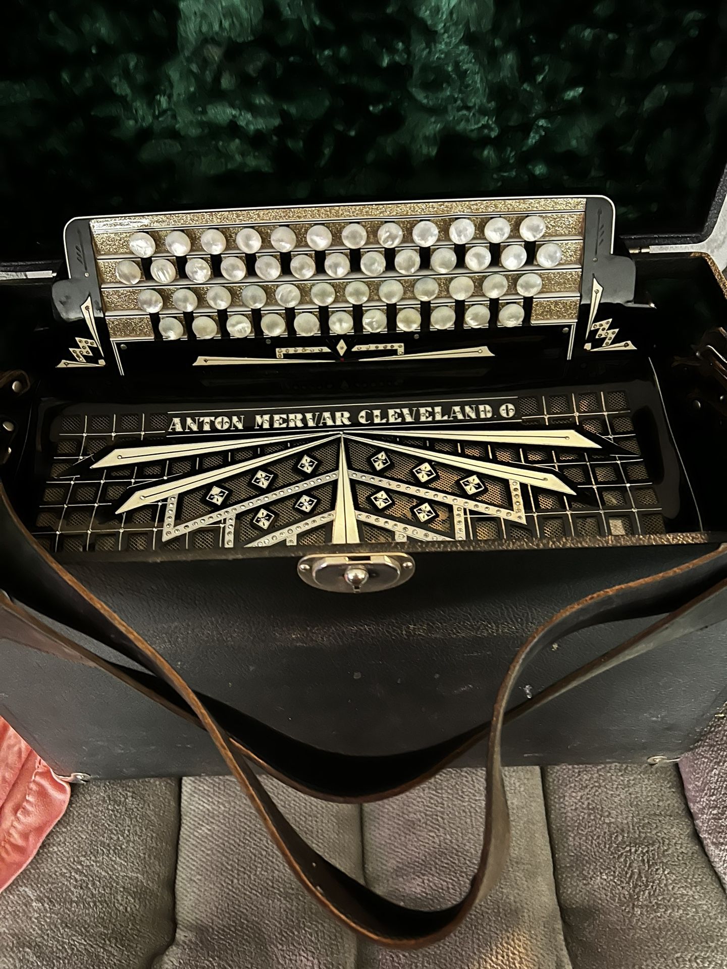 Anton Mervar Cleveland Antique Accordion