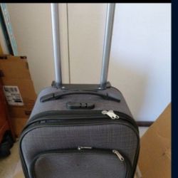 1 PC Gray Suitcase NE Philly $25 Cash Pick Up