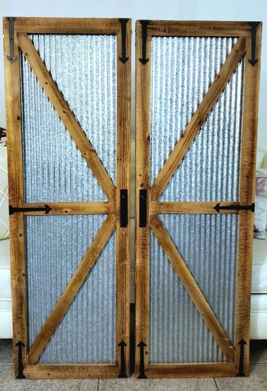 Decorative Rustic Barn Door Set