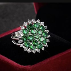 Gorgeous Vintage Ring Oval Green Zircon CZ Pave Flower Cocktail Band Ring For Women Engagement Wedding Party Jewelry Birthday