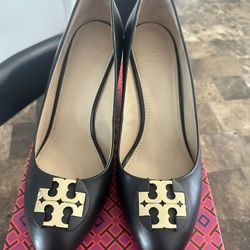 Tory Burch Black Wedges Size 9