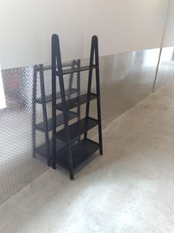 ITEM#4 Wood Ladder Bookcase