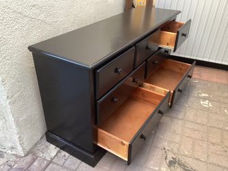7 DRAWERS DRESSER