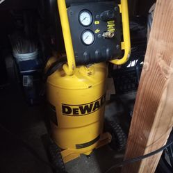 DeWalt Compressor 15 Gal