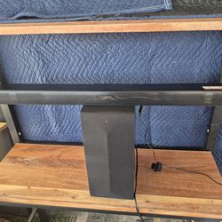 LG SOUND BAR WITH SUBWOOFER  IN GOOD CONDITION ( CONTROL REMOTE NOT INCLUDED) WORKS PERFECTLY