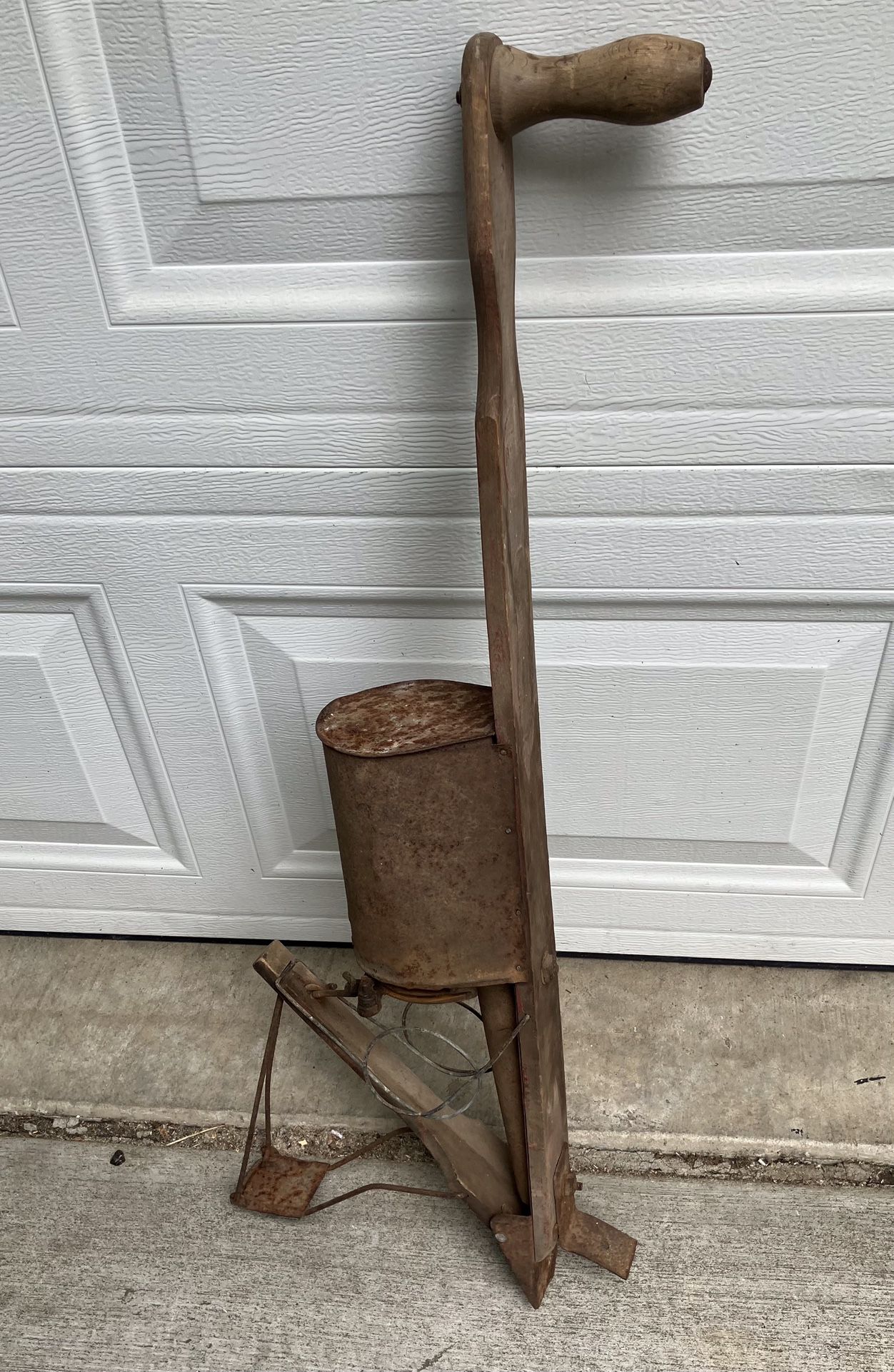 Corn Seed Planter From The Early 1900’s