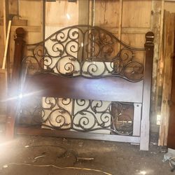 King Size Bed Iron And Wood 