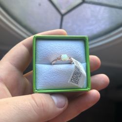 Opal Gold Ring
