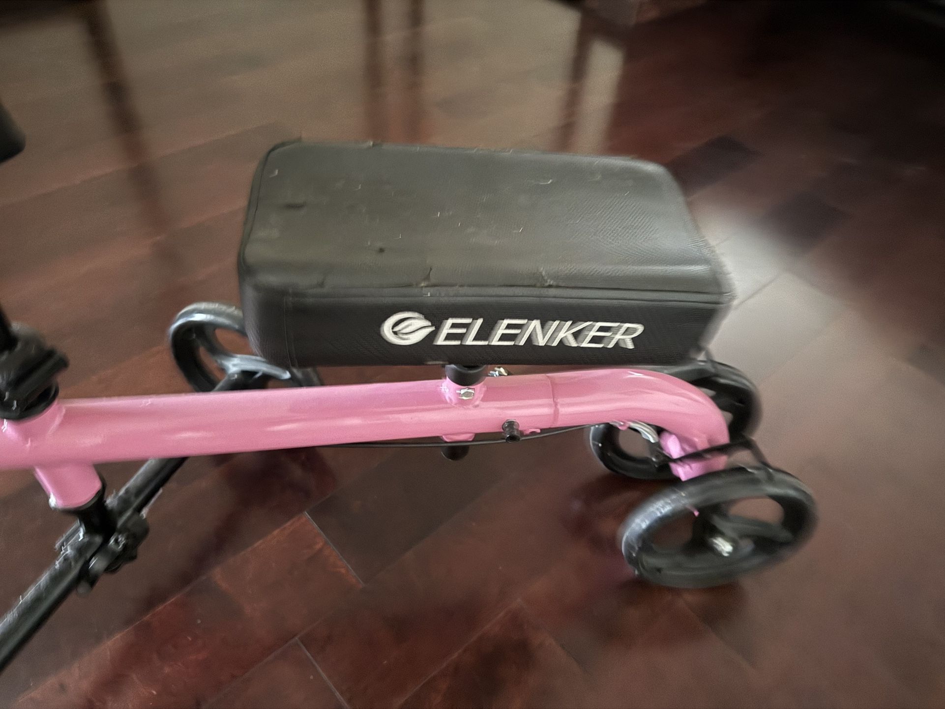 Elenker pink knee Scooter