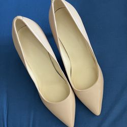 NINE WEST Beige Pumps!!!!