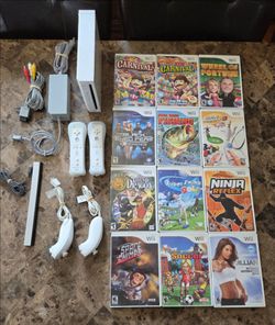 Nintendo Wii Console Bundle with 2 Controllers and 12 Games