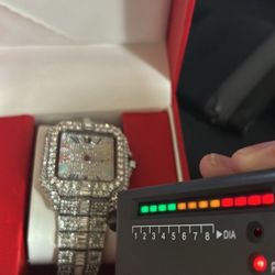 Moissainte Watch 