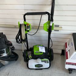 Green Works Pressure Washer 
