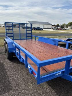 2025 Tomahawk Trailer 82” W X 16’L 