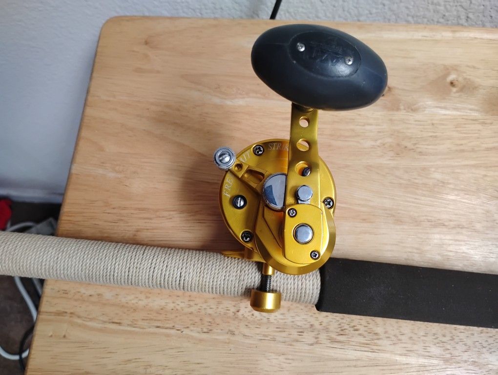 AVET MXL 6/4 Fishing Reel SN#MXL6/4R-20440