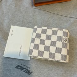 LV wallet