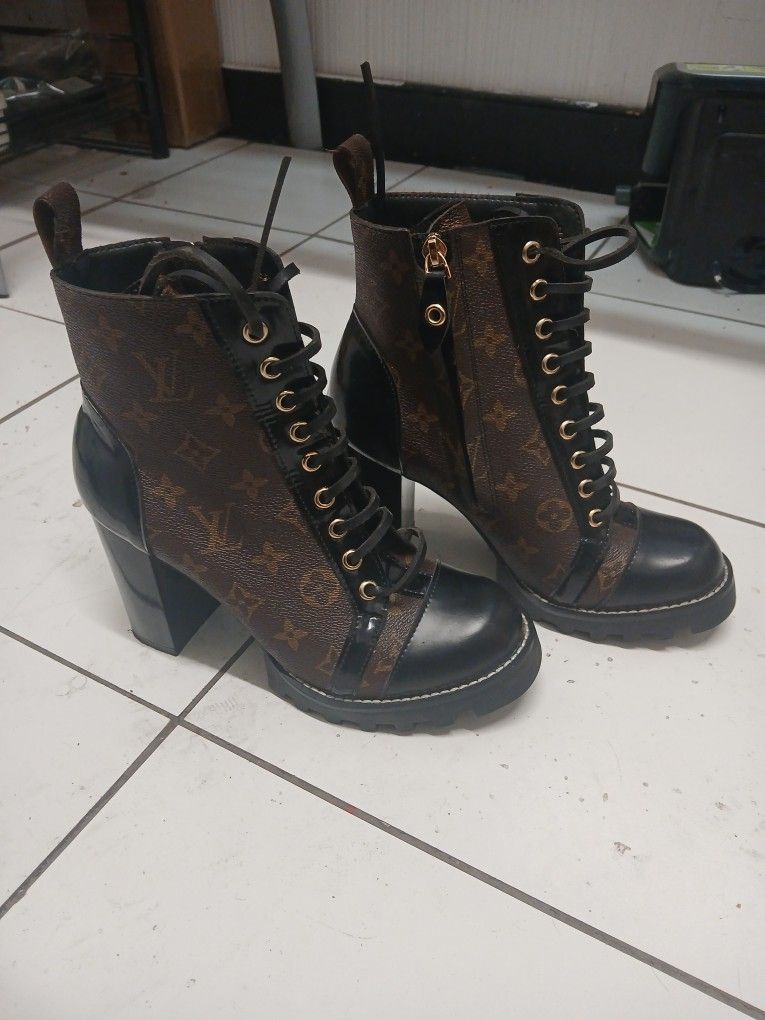 LV Star Trail Ankle Boots