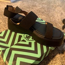 Women’s Sandals