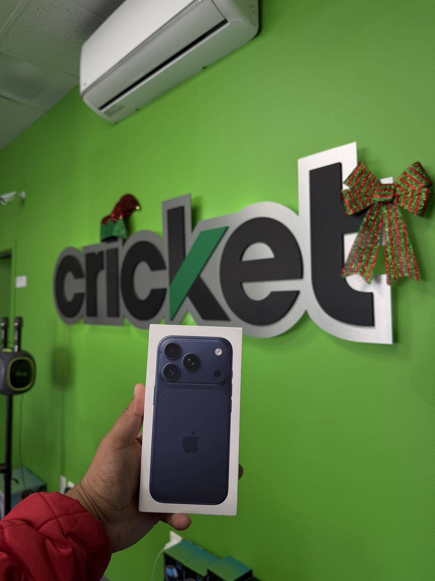 iphone 17 Pro $60 !!