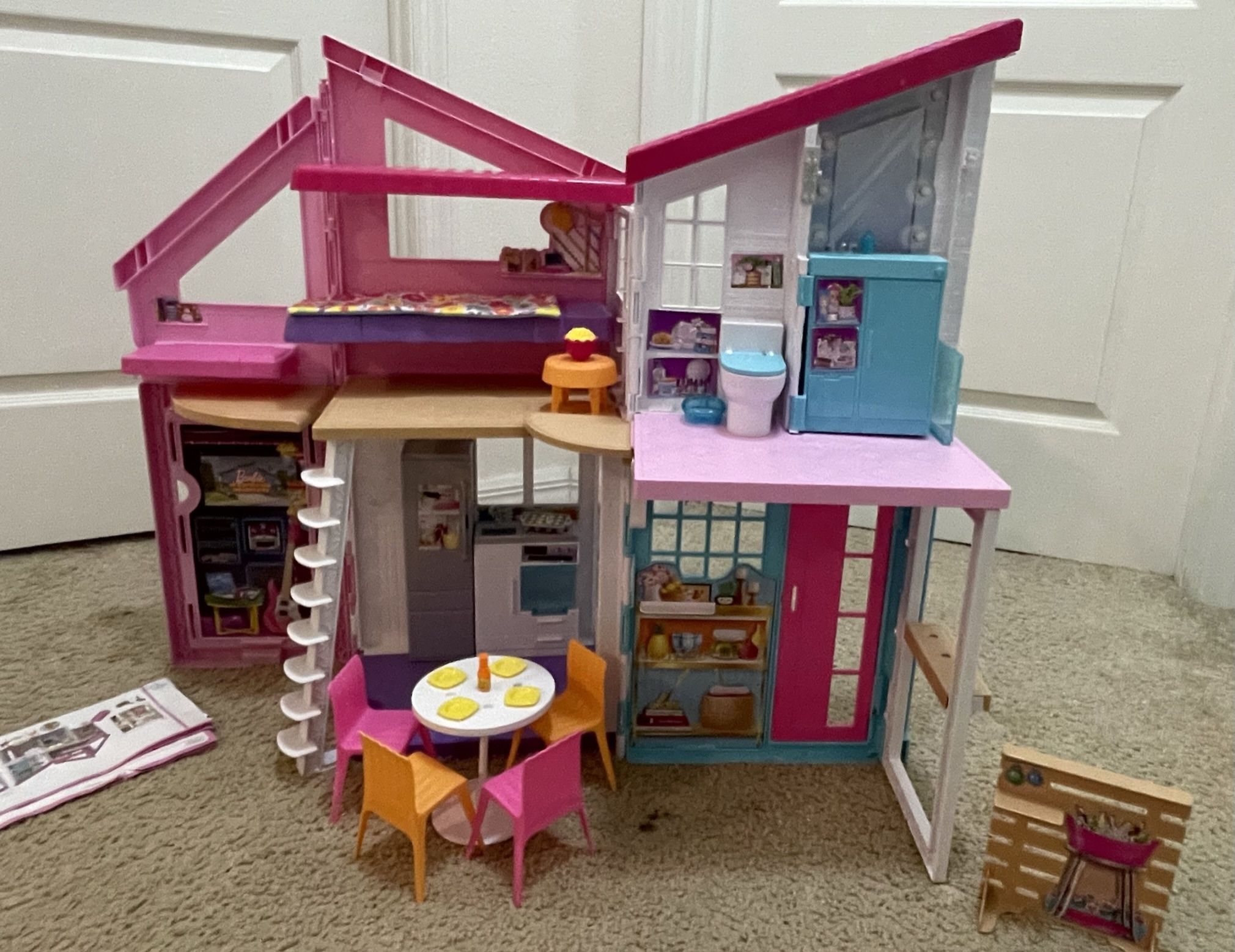 Malibu Barbie Doll House