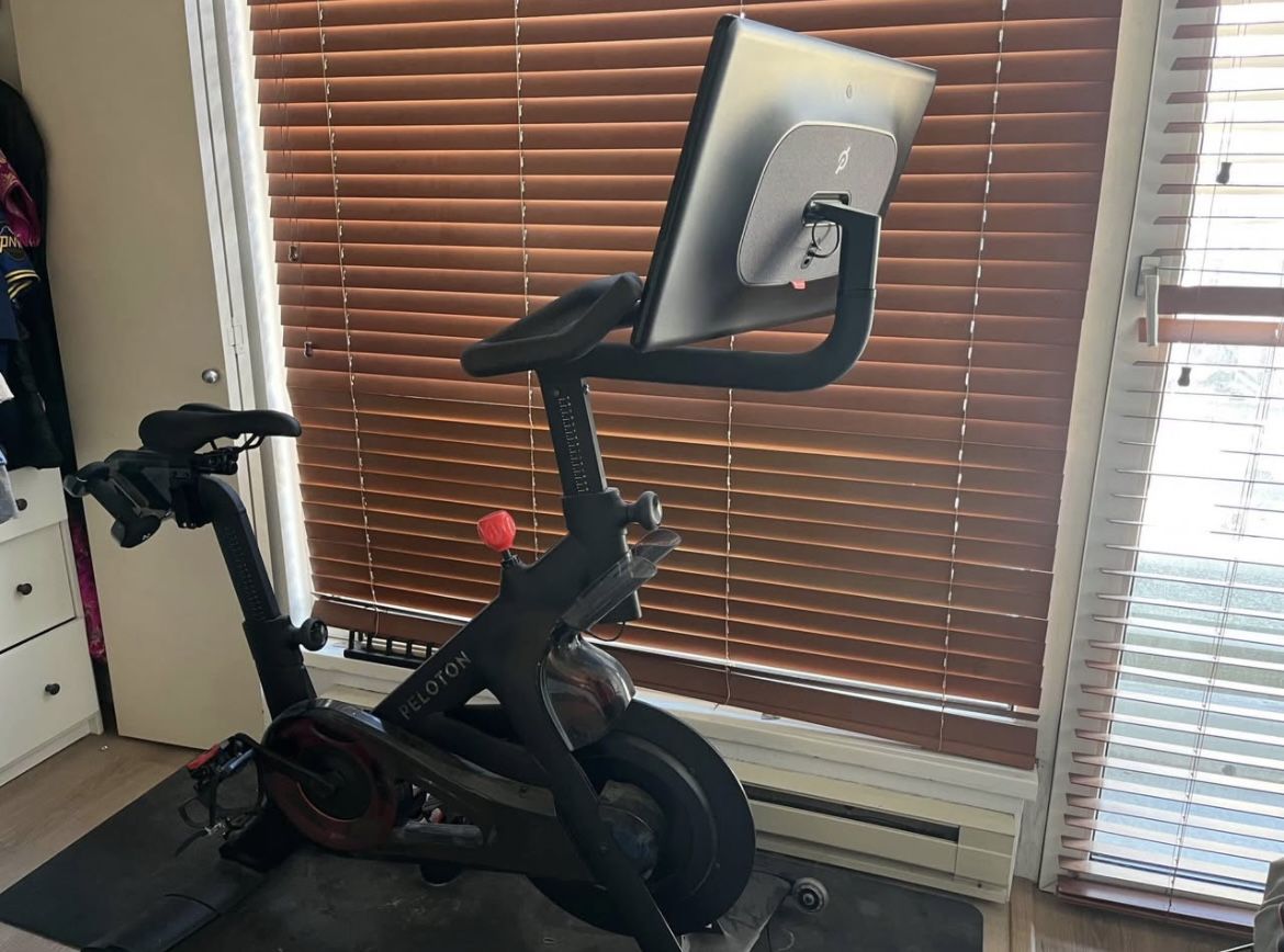 Peloton Bike+ (2021) Excellent Condition