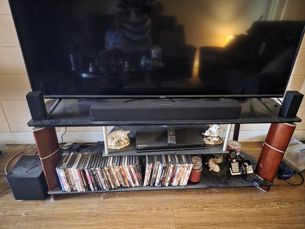 T v stand