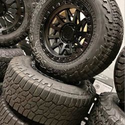 ‼️🤩Oferta Vendo Un Set De Rines Nuevos Con Llantas L T 285:70R17