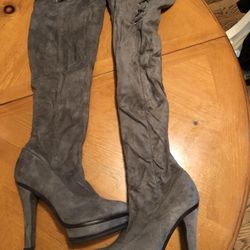 Jennifer Lopez Thigh High Boots 7& Half in Women
