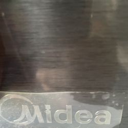 Midea Mini Fridge with Freezer