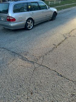 Mercedes-Benz E-Class Wagon 4MATIC
