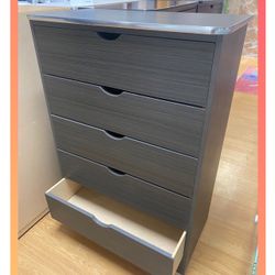 5 drawers dresser/ Five drawers dresser