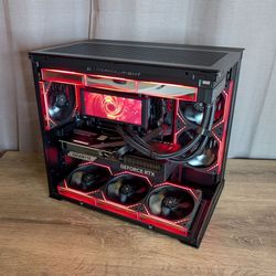 RTX 5070 Ti // Ryzen 7 9800X3D // 32GB DDR5 // 2TB Gen4 NVMe // WiFi 7