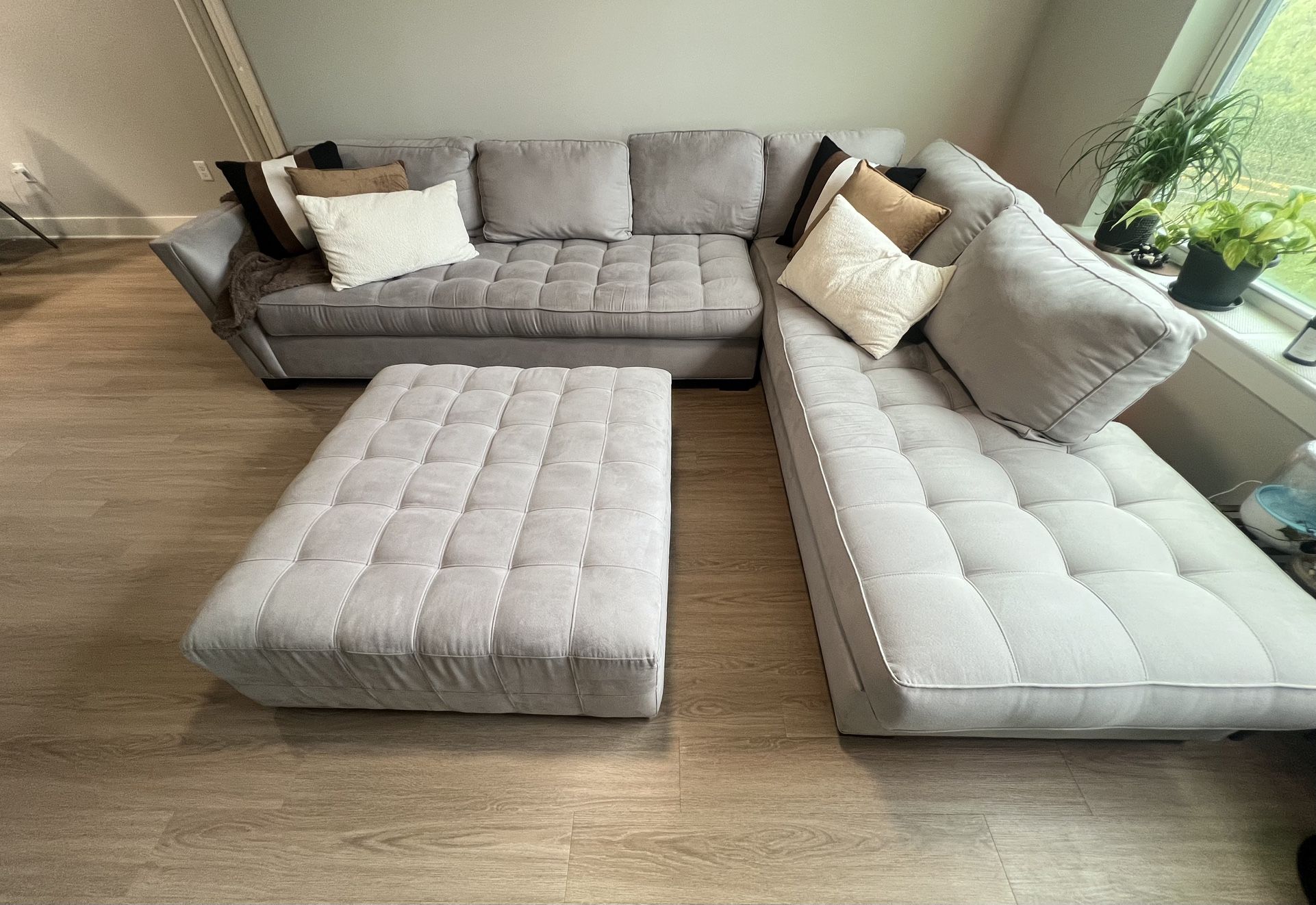 Gray Sectional Sofa with Ottoman – Great Condition – Pickup Only