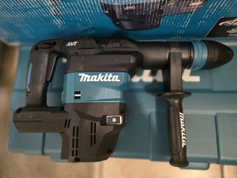 Makita 40V max XGT 19-1/2 in. Brushless Cordless 15 lbs. AVT Demolition Hammer, AWS (Tool Only)