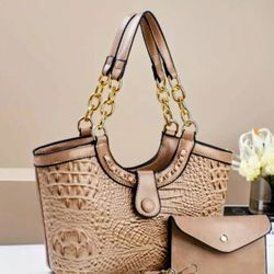 Brand New Women's 2pcs Purse 👛 