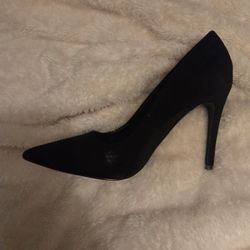 Suede Pumps 