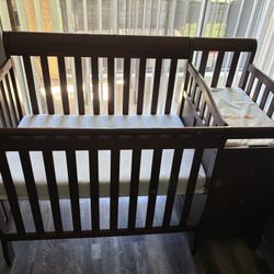 Mini Crib w/ Changing Table & Drawers