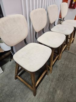 WHITE FABRIC COUNTER CHAIRS