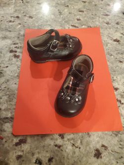 Toddler Mary Jane shoes size 5