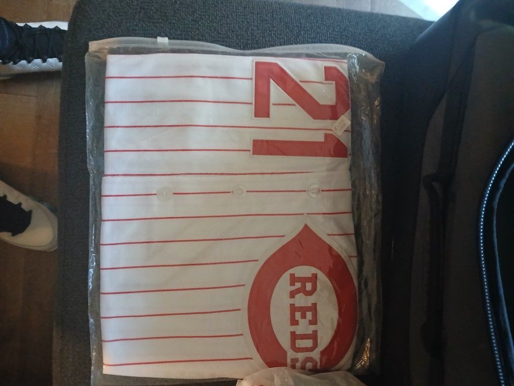 Deion Sanders 1997 Cincinnati Reds Home White Jersey Medium
