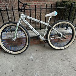 Money Lynch (description)