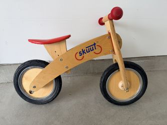 Skuut Wooden Balance Bike