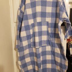 Light Blue & White Plaid Warm Hooded Robe